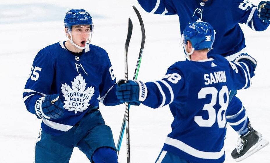    Илья Михеев перенесет операцию на колене. Фото: Социальные сети «Торонто Мейпл Лифс»