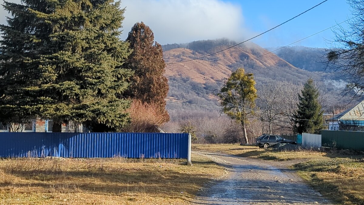 Вот такие виды на юге России где я сейчас живу