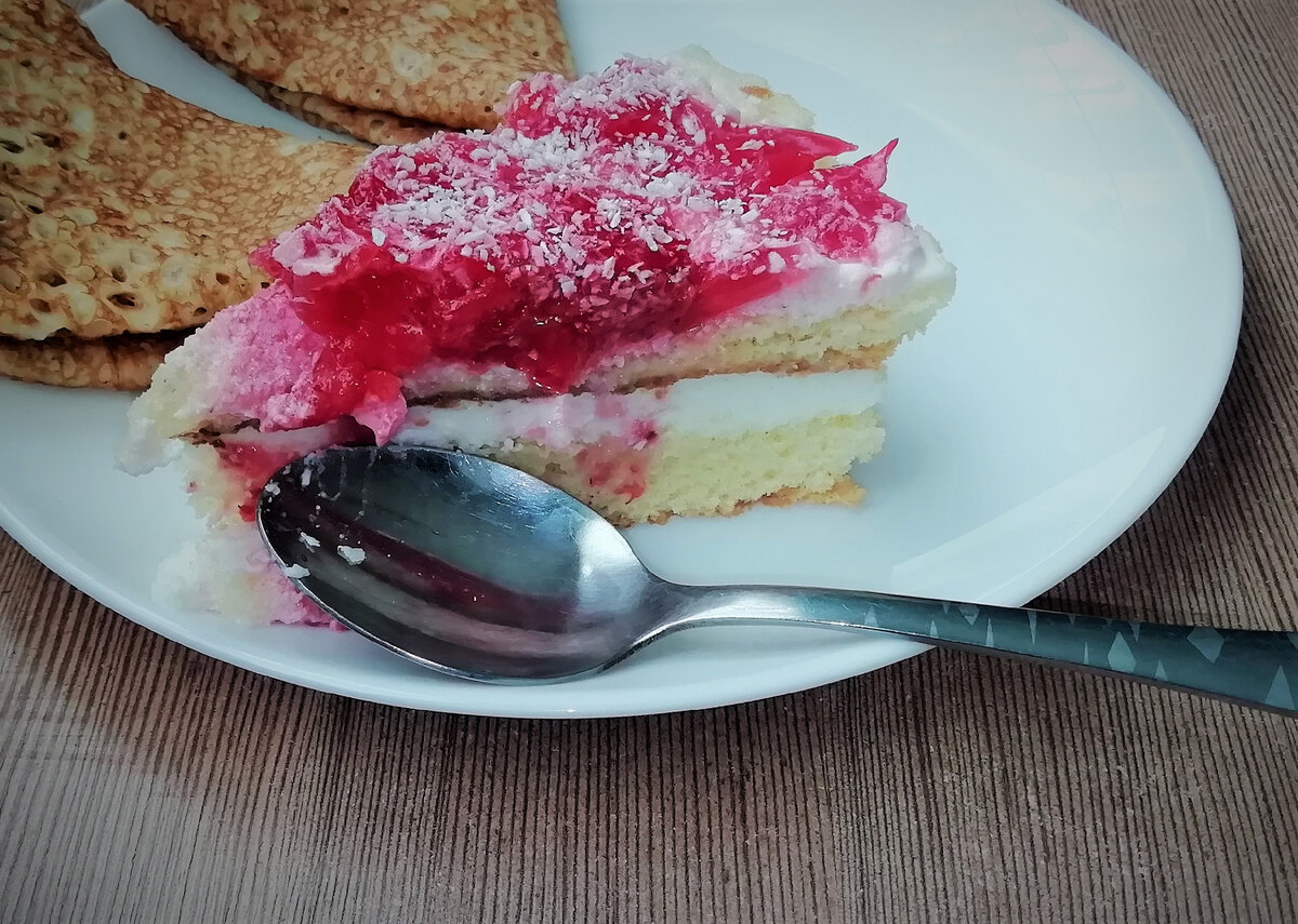 Бисквитный торт с творожным суфле, пошаговый рецепт с фото от автора Анастасия на ккал