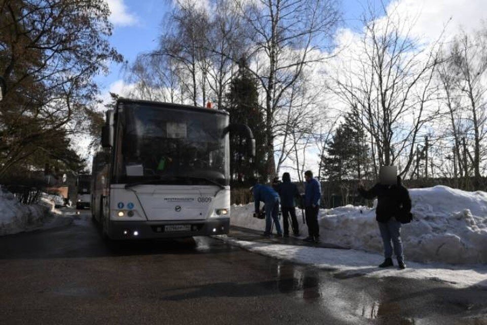     Ростовчане помогли вывезти из Краматорска пожилую мать и ее дочь-инвалида. Михаил ФРОЛОВ