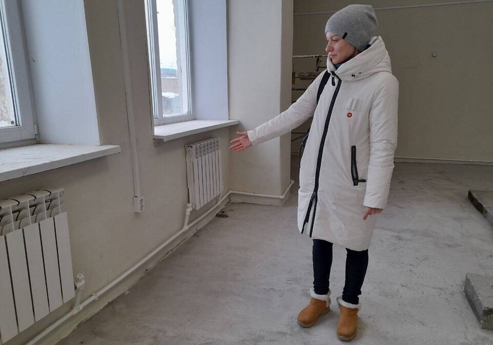     Лидер волонтеров уже распланировала расстановку в новом швейном цехе. Ильдар САУДАБАЕВ