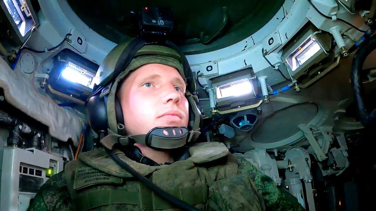    Российские танкисты о преимуществах нового Т-90М© РИА Новости