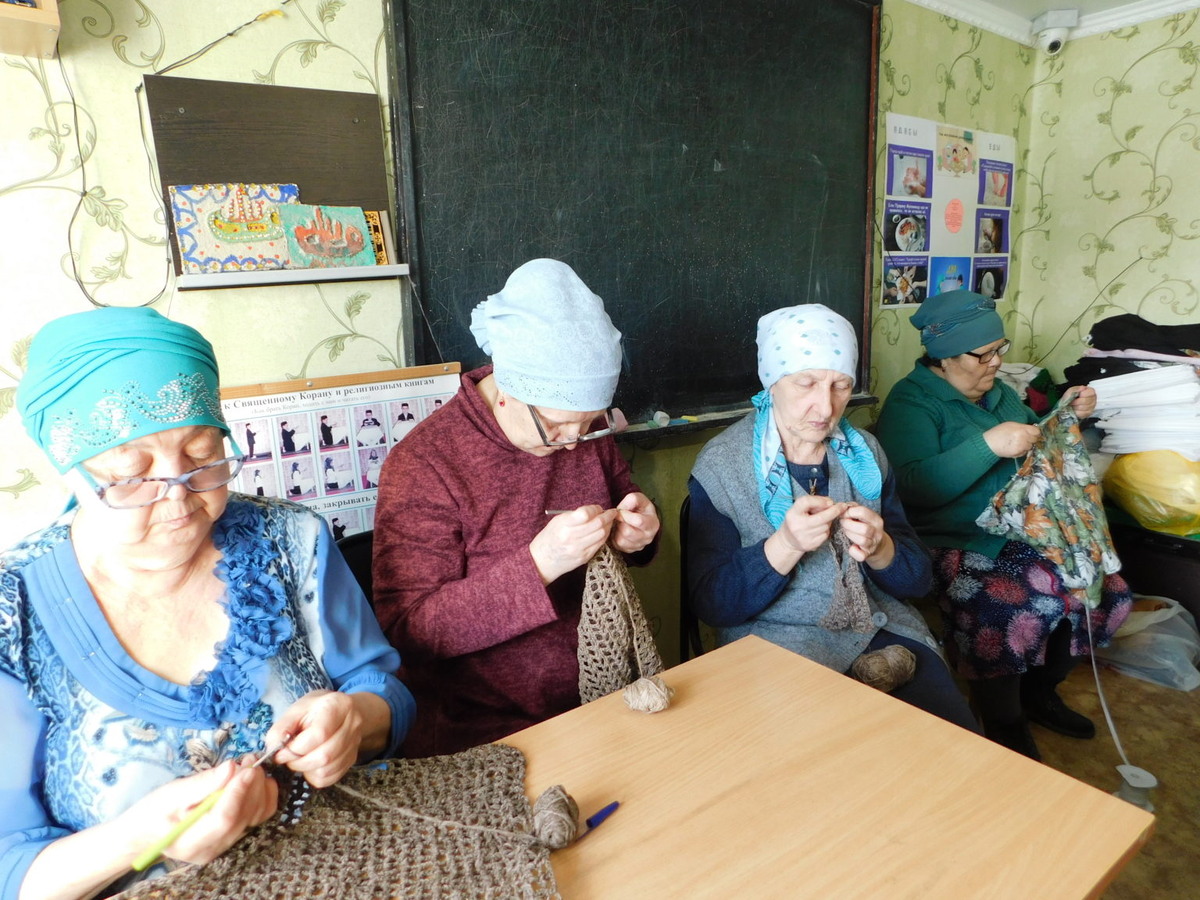    В Соль-Илецком округе в мастерской при мечети шьют постельное белье для госпиталей Кристина Просвиркина