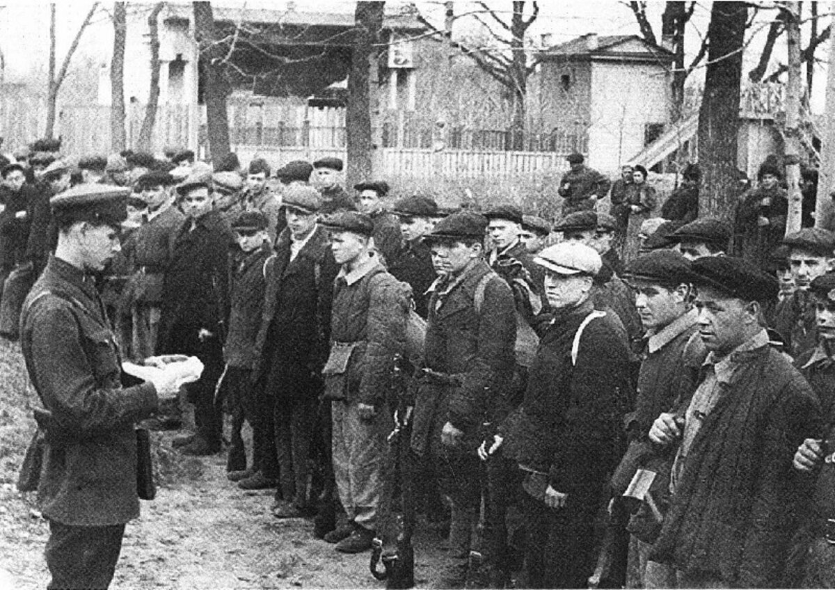 Мобилизация и военное время. Мобилизация в начале Великой Отечественной войны 1941. Мобилизация Москва 1941. Всеобщая мобилизация 1941 года. Призыв на ВОВ 1941.