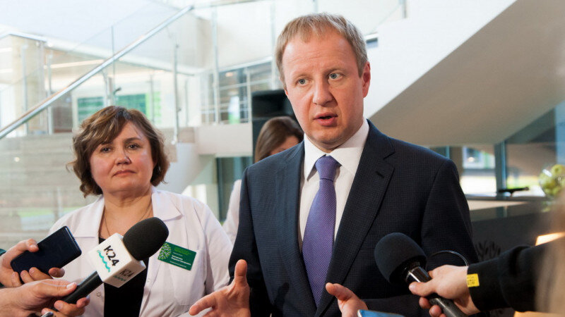     Людмила Григоричева и Виктор Томенко на открытии лечебно-реабилитационного центра "Территория здоровья". Дмитрий Лямзин, altapress.ru.