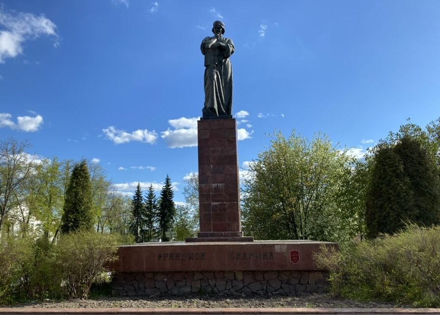Полоцк. Памятник Франциску Скорине на проспекте Франциска Скорины