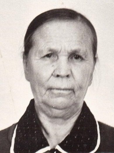 фото на паспорт, сколько здесь лет бабушке... не знаю...