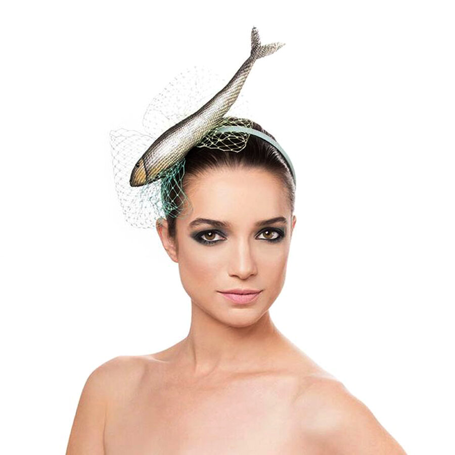 Израильский художник-дизайнер Маор Забар вот уже 10 лет занимается изготовлением оригинальных женских шляпок.-4
