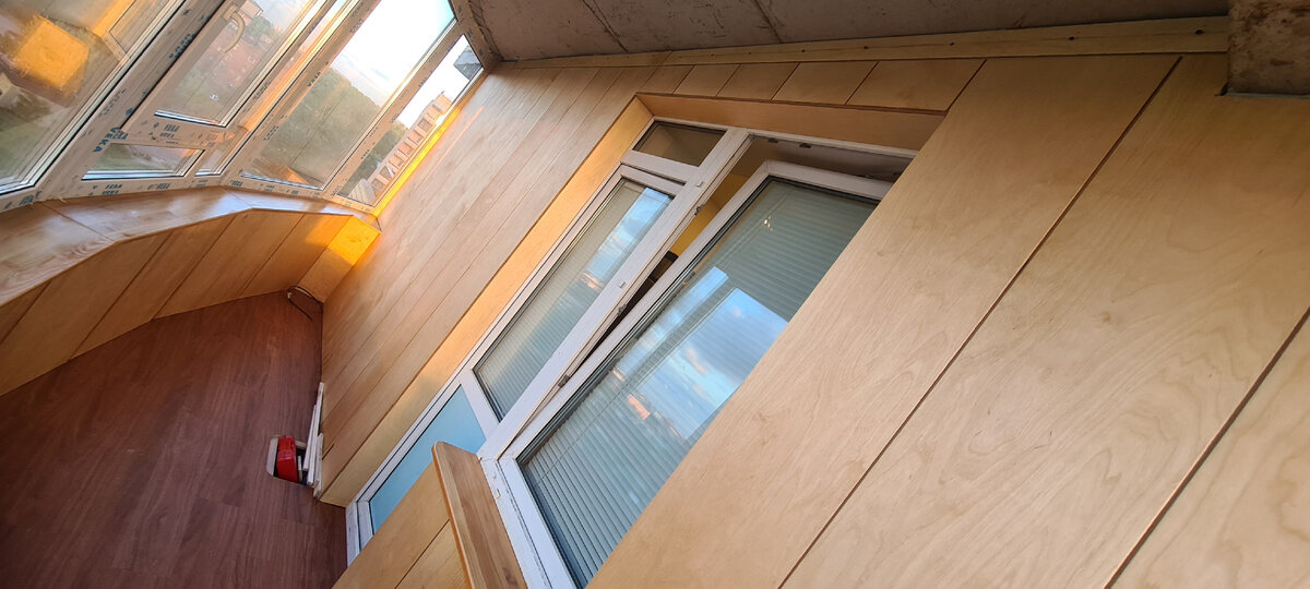 Берёзовая панель на болкон