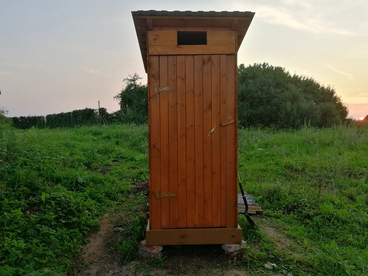 Построить туалет на даче своими руками – нет ничего проще