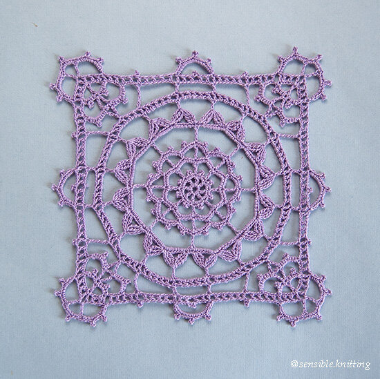 Мотив ретичелло "Лукреция" крючком. В основе - узор ретичелло по эскизу XVI в.