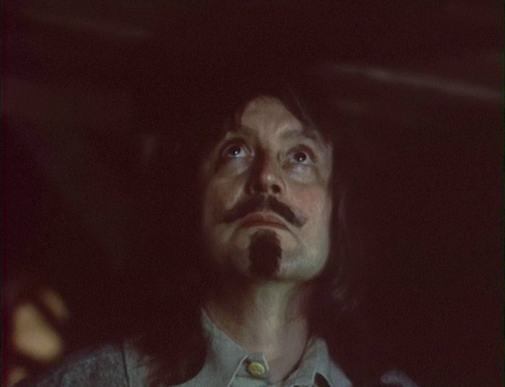 Венеамин Смехов в роли Атоса в фильме "Мушкетеры 20 лет спустя". А в телеспектакле "20 лет спустя", поставленном режиссёром Юрием Сергеевым в 1971 году, он играл Арамиса.