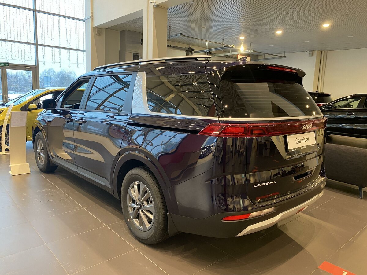 Kia Carnival. Источник иллюстрации - auto.ru