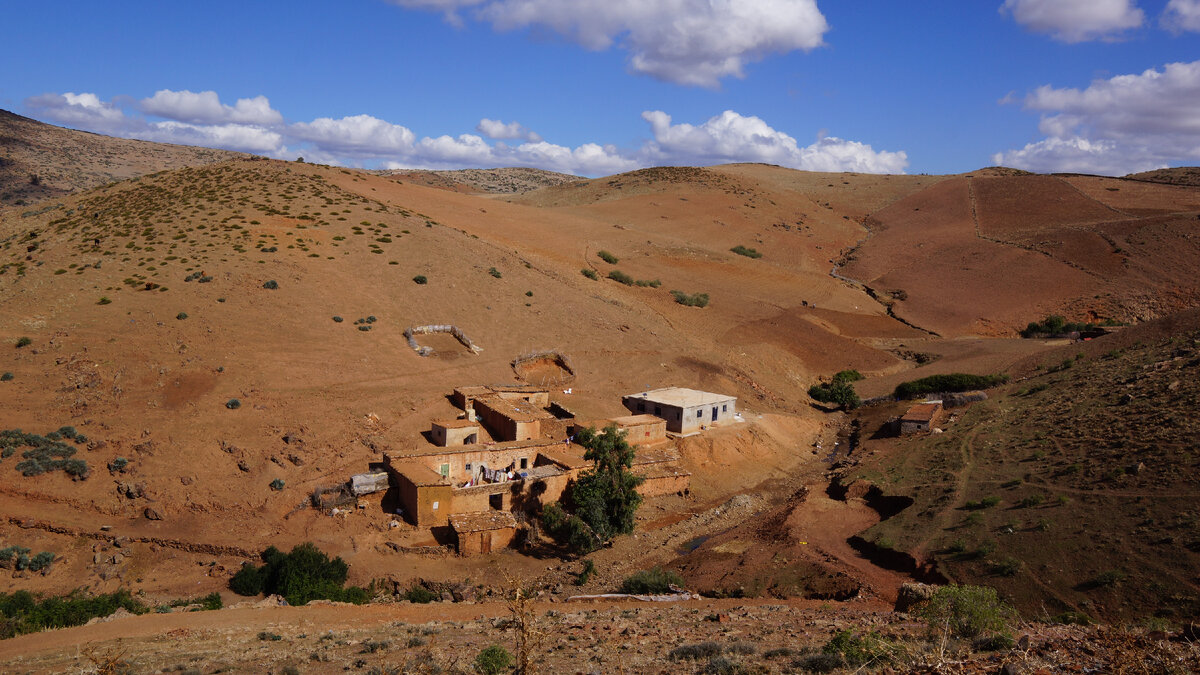 Домики местных жителей