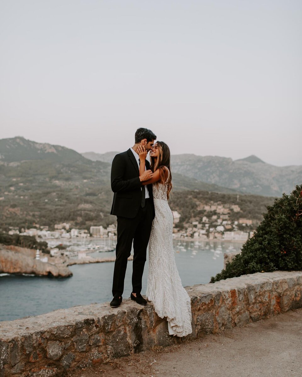   Социальные сети