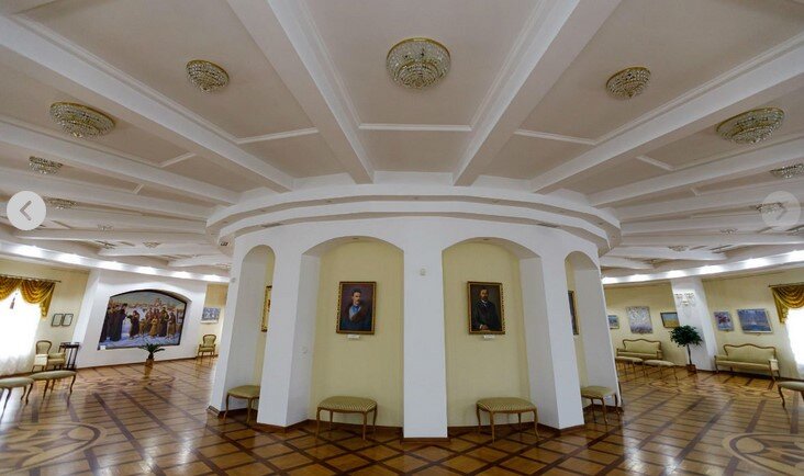 Внутри здания https://www.go31.ru