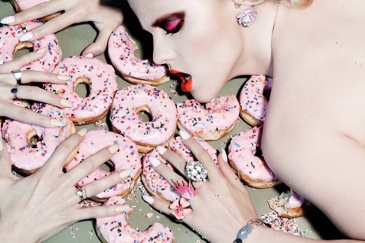 Одна минута во рту.