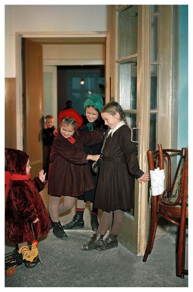 Новоселье в Первомайском районе. Новые знакомые. Исаак Тункель, 1954 год, г. Москва, МАММ/МДФ.