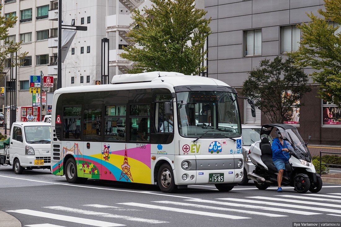 Мал токио. Little Tokyo New York. Маленький Токио в Москве. Little Tokyo Bus Family