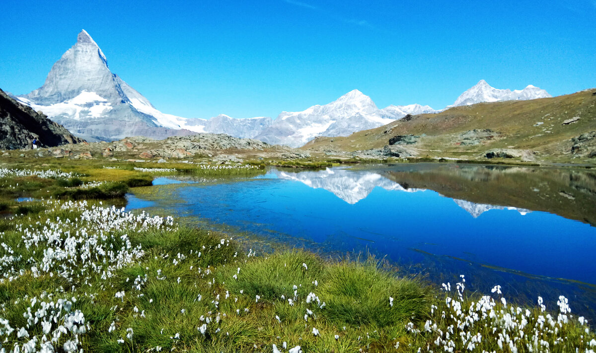 Озеро Риффельзее — одного из тех обожаемых фотографами озер, где отражается Маттерхорн. Фото: Мария Вихрева 
