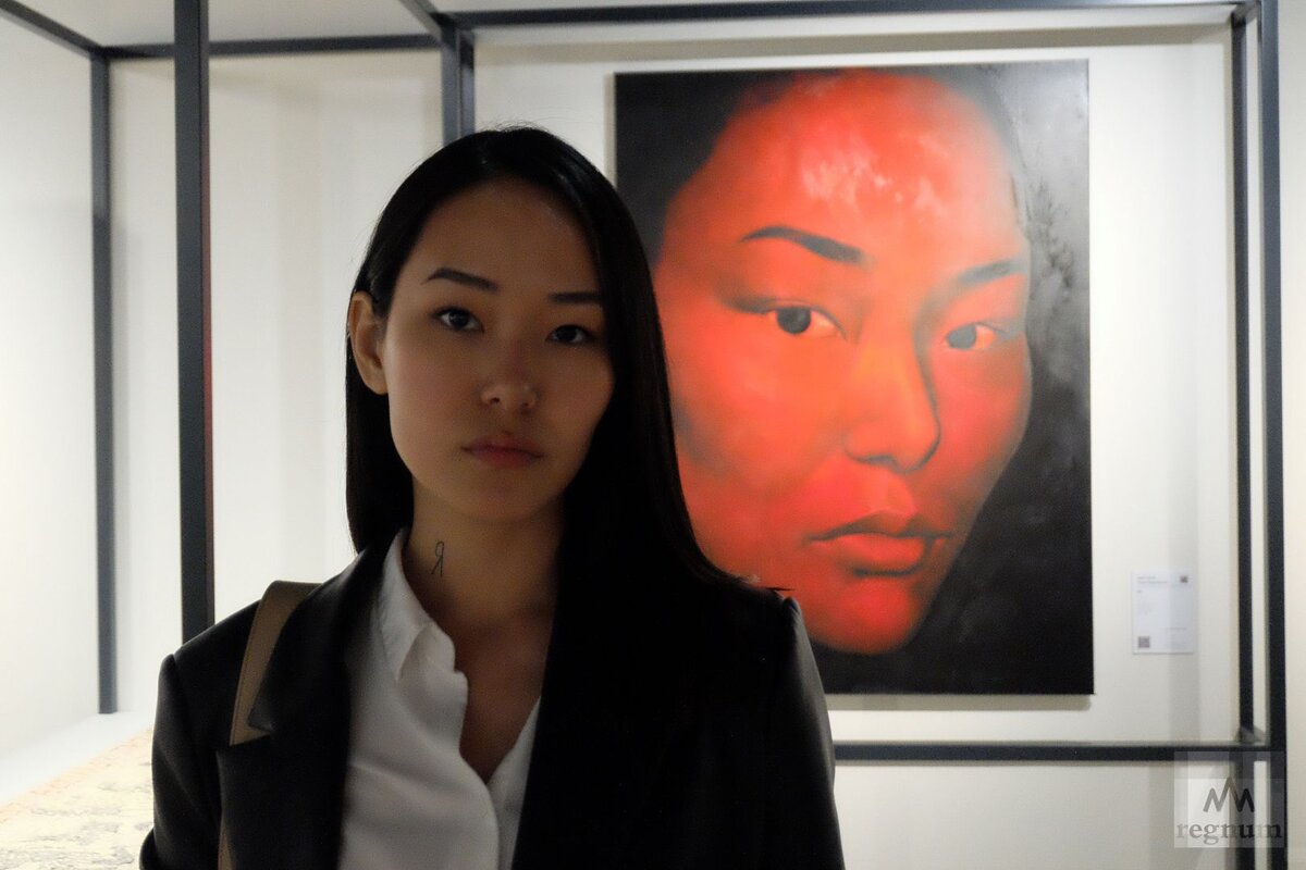    Молодая художница Светлана Чимитдоржина. МГАХИ им. В. И. Сурикова Наталья Стрельцова © ИА REGNUM