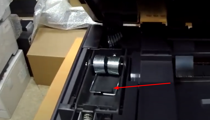 Фото 3. Один из элементов шарнира. Второй элемент шарнира отсутствует