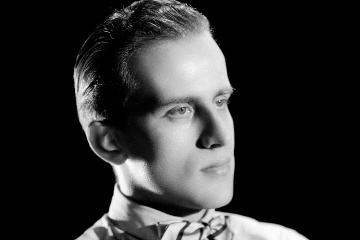 Борис Виан (1920-1959).  Музыкант, певец, писатель. Актер, изобретатель, инженер. У него было 24 псевдонима. Его называли самым отчаянным писателем Франции. 