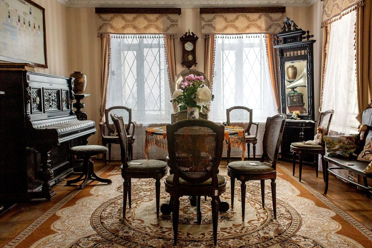 Фото: https://arseniev.org/officials-house/