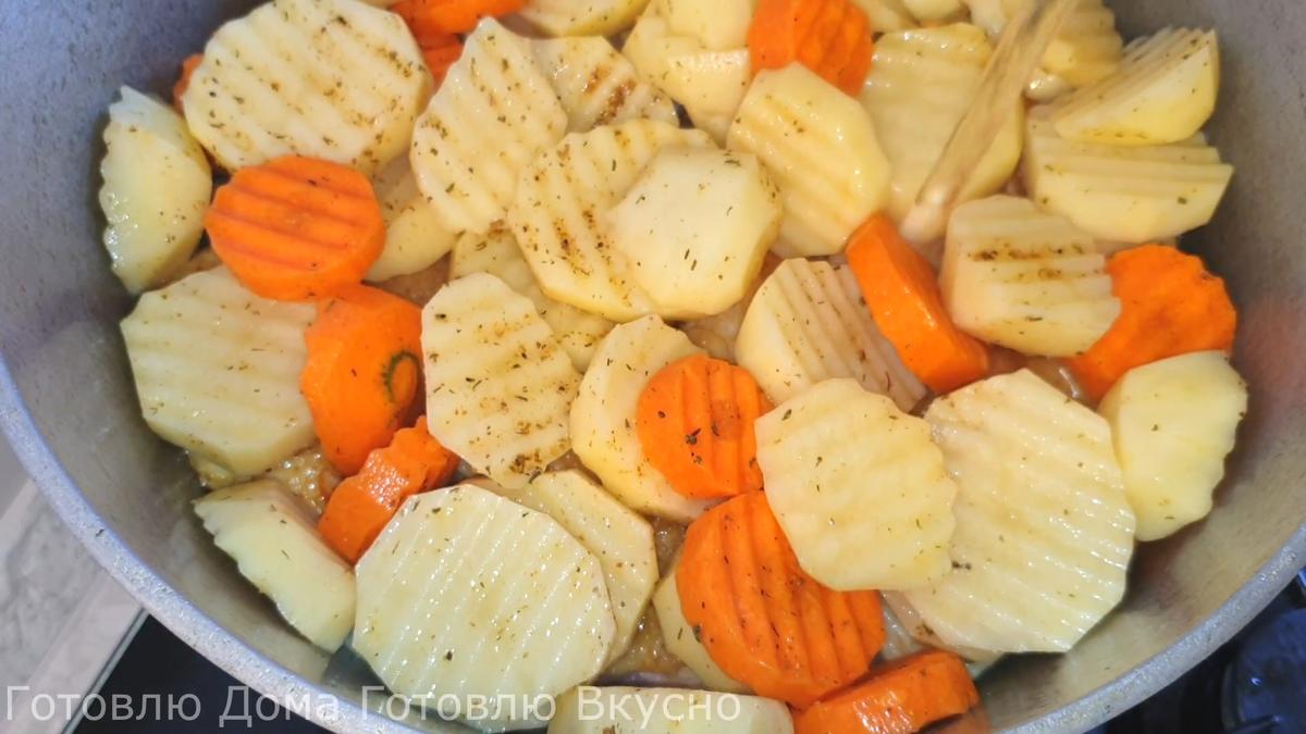 Полезные свойства КУРИЦА ЖАРЕНАЯ С ЛУКОМ И МОРКОВКОЙ