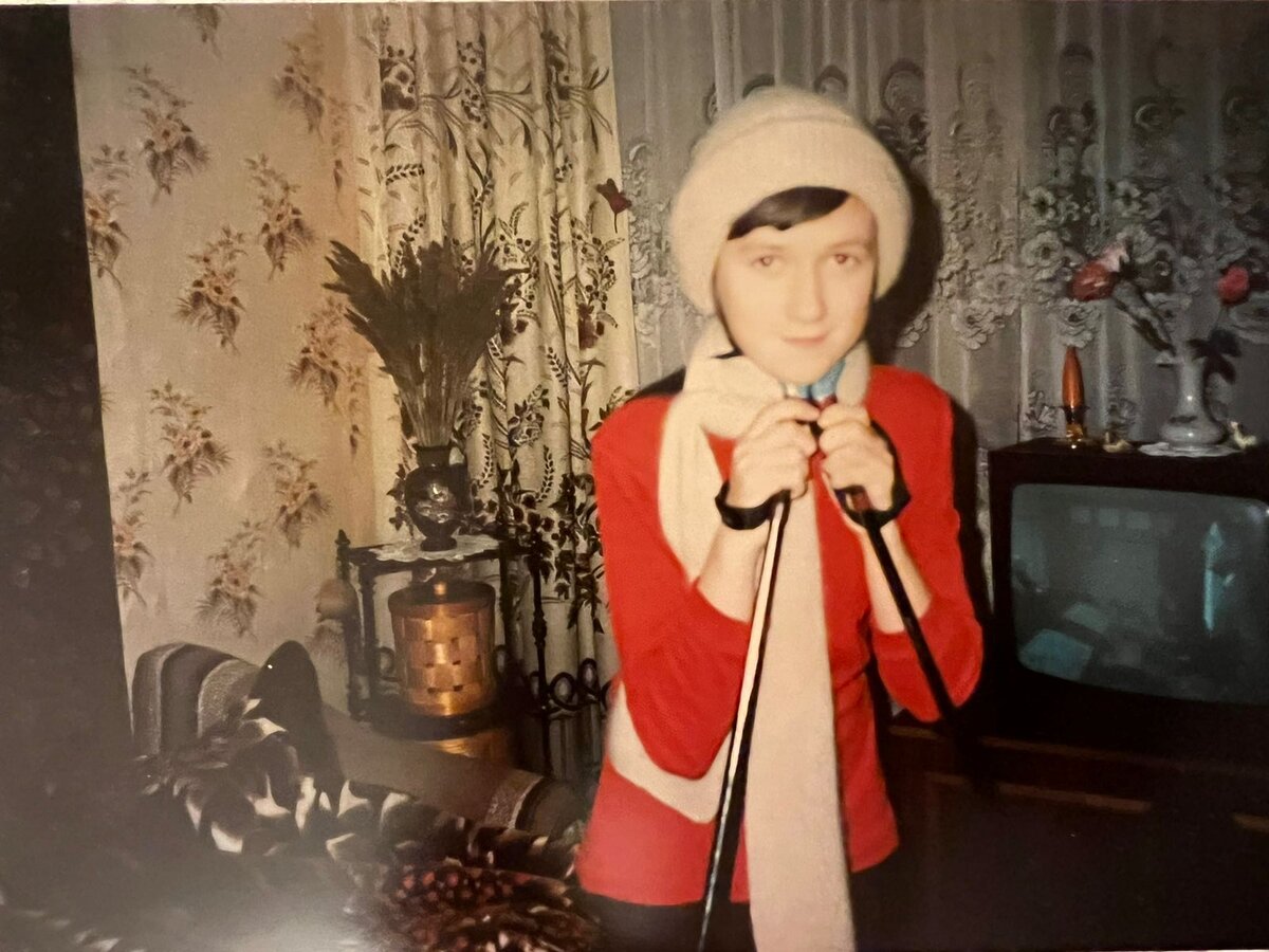 Никогда не увлекалась лыжами...а тут)) фотосессия в маминой квартире