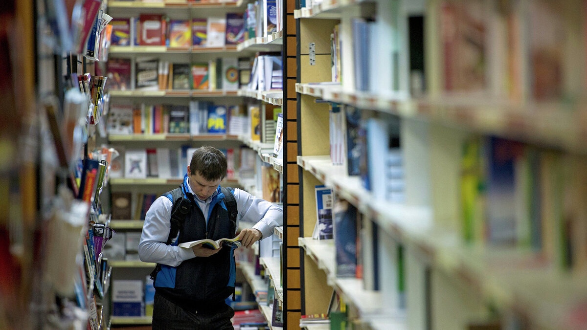    % Работа книжного магазина "Библио Глобус"© РИА Новости . Рамиль Ситдиков