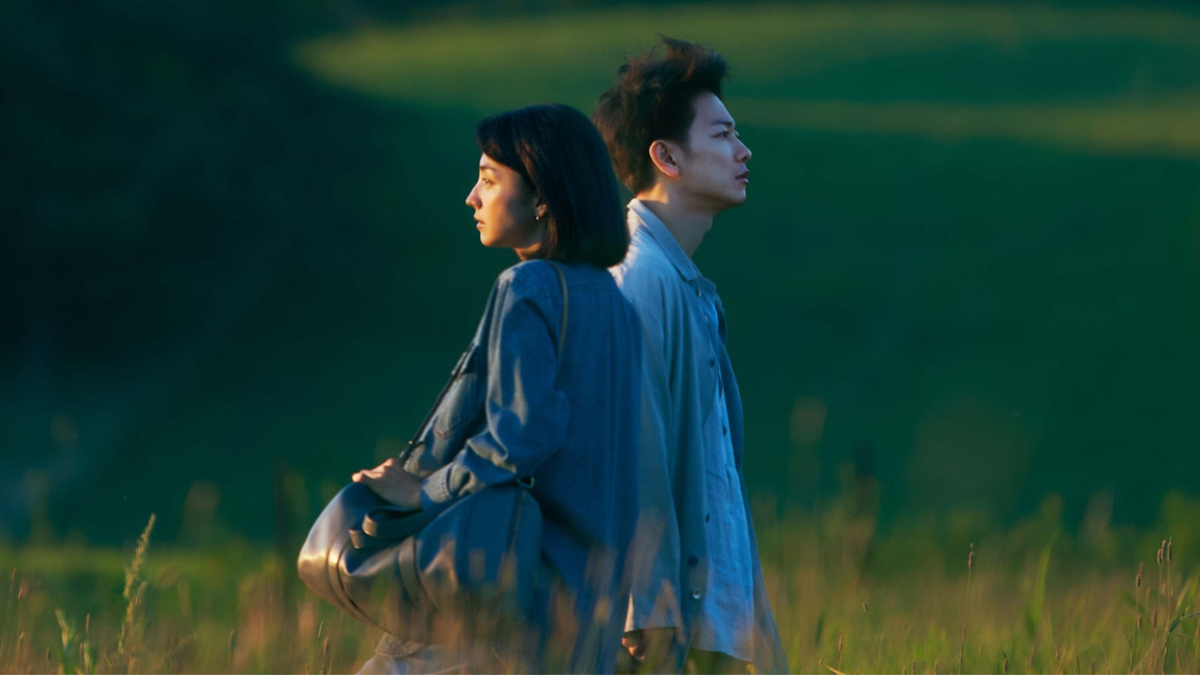 Это фото сцены, которое заставляет задуматься о предназначении истории «первой любви», сотканной этими двумя