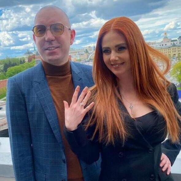   Лена Катина с мужем Социальные сети