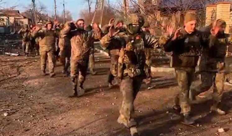 Пленные морпехи ВСУ в Мариуполе