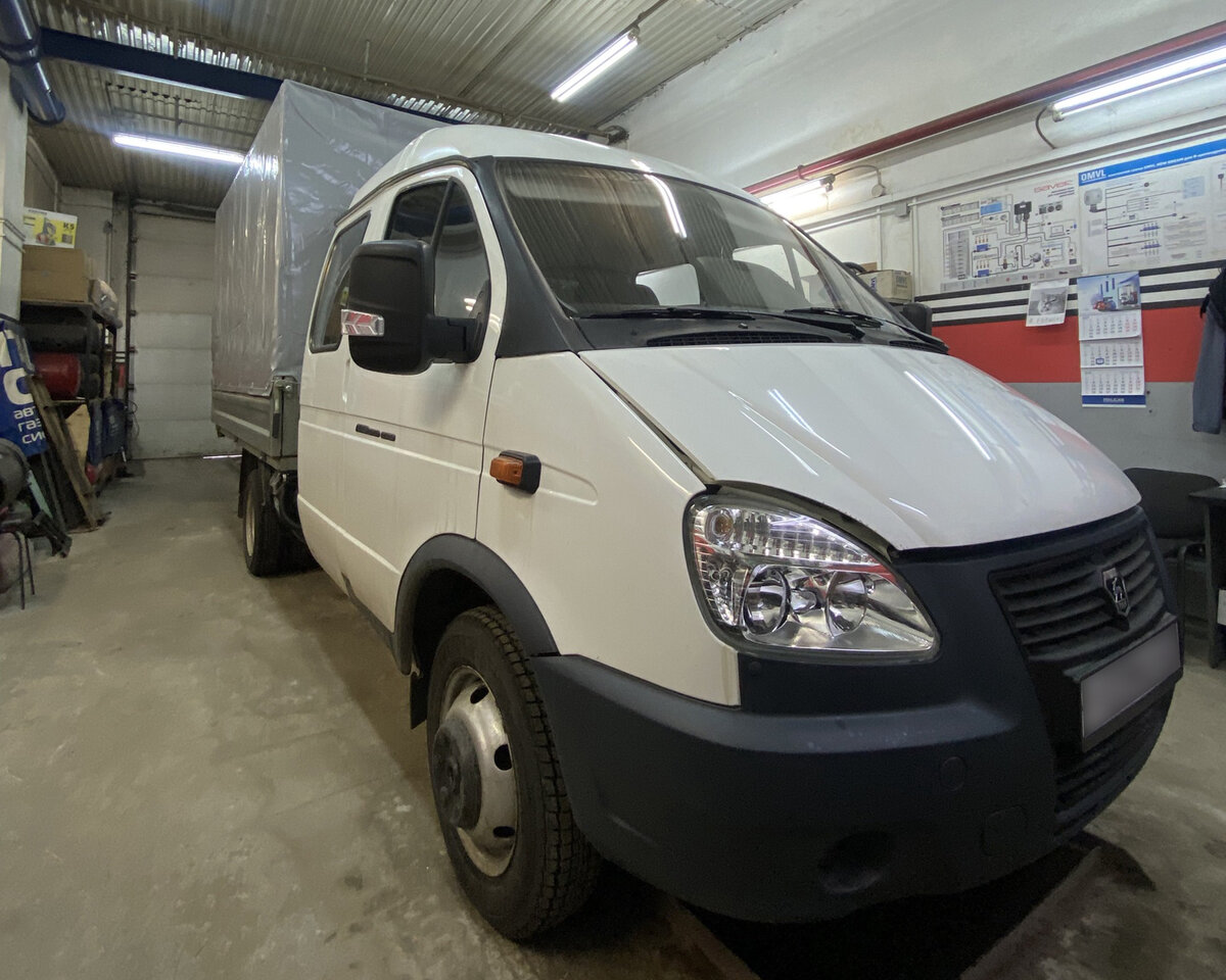 Автомобиль ГАЗ 330232 в Италгаз Сервис (г. Долгопрудный) после установки ГБО OMVL