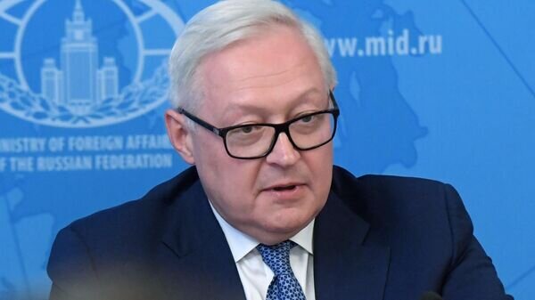    Заместитель министра иностранных дел России Сергей Рябков во время брифинга в связи с прекращением действия Договора о РСМД. 5 августа 2019© РИА Новости / Кирилл Каллиников