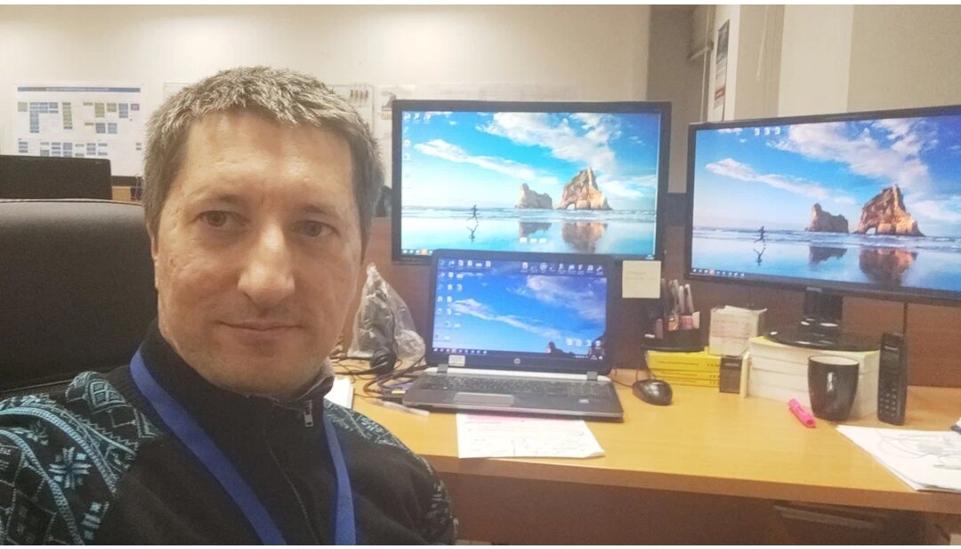Инвестиция в образование даёт самые лучшие дивиденды! Если вы будете использовать свои знания там где это уместно, тогда сможете увеличить свои доходы, как это удалось мне и многим моим коллегам. Фото сделано в 2019 году в строительной компании. 