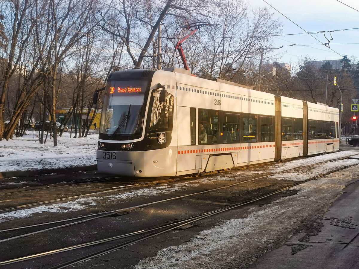Трамвай 3516 Pesa Fokstrot на маршруте № 30 на Авиационной улице.