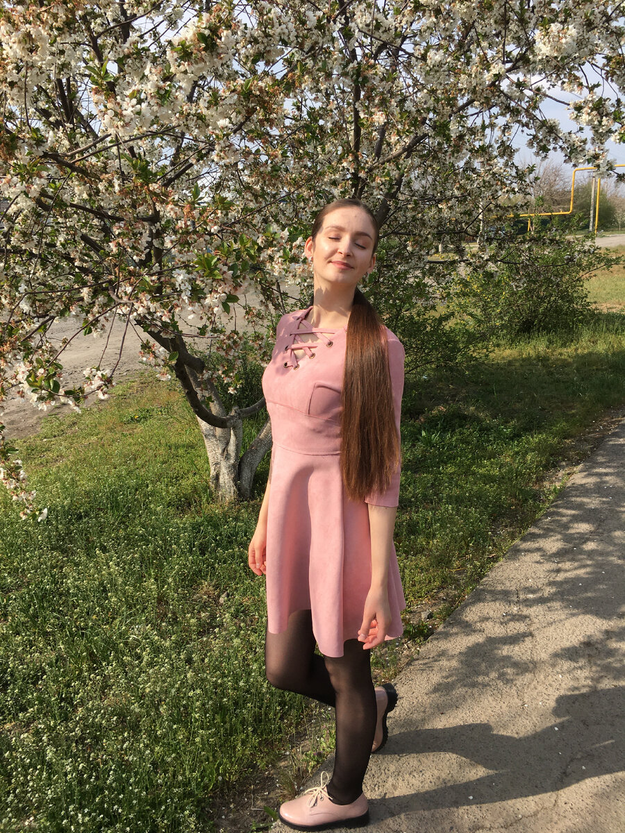 Вот такие у меня были волосы до того, как я их обрезала))