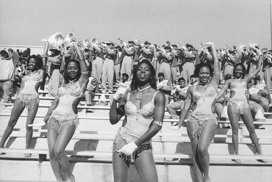 21 век принёс человечеству повальное увлечение диетами и фитнесом. Наверное, в некоторых случаях это неплохо и может быть даже полезно.-12