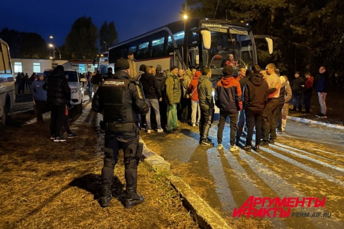    В Пермском крае мобилизованный, у семьи которого сгорел дом, вернулся домой