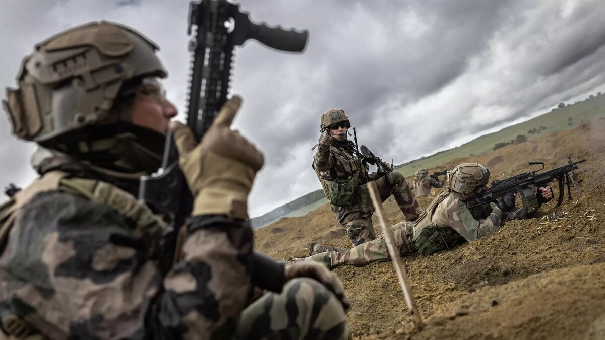 Французские военные во время учений в Болгарии. Архивное фото. CC BY-SA 2.0 / NATO /