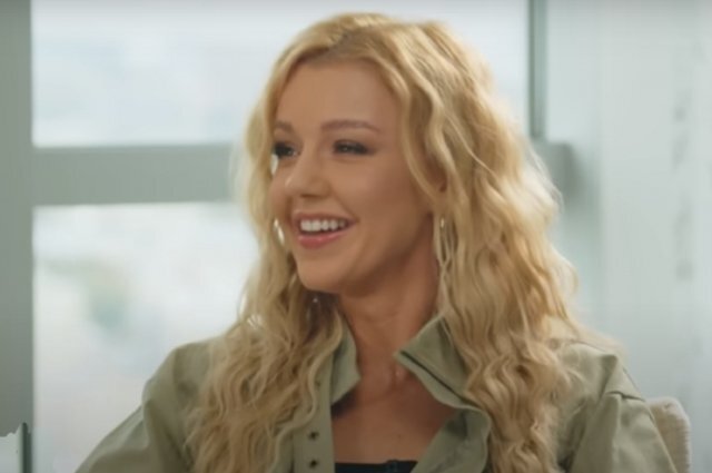    Какой подарок за счет маткапитала купила Юлианна Караулова годовалому сыну?