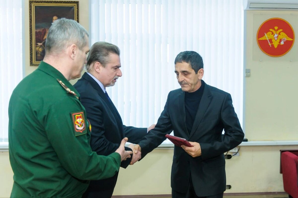  📷    Навруз Сулаймонов и Айват Самураев из Ясненского округа посмертно награждены орденами Мужества Марина Шарт