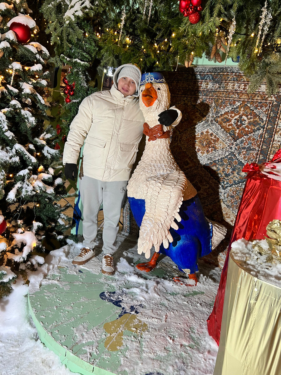 Цель – это то, к чему нужно стремиться; финальный результат, на который преднамеренно направлен процесс; образ предвосхищаемого результата.

Все ли мы знаем, что такое цель? У каждого из нас есть свои цели. Чаще всего большая их часть совсем незначительна и их осуществления мы добиваемся ежедневно.
К примеру, выучить заданный преподавателем материал, успешно справиться с порученной работой и т. д. Собственно говоря, если разобраться, то вся наша жизнь состоит из каких-либо целей, которые мы постоянно стараемся решить.
Но, кроме небольших, ежедневных целей, есть цели и довольно значительные. В качестве примера можно назвать – скопить деньги на покупку автомобиля или жилья, создать семью, хорошо воспитать детей и т. д.
Но главная – это цель нашей жизни. У каждого она своя. Но не всегда получается воплотить ее в жизнь. Это происходит из-за многих факторов. Но чаще всего из-за того, что человек неспособен ее правильно поставить, или же он старается добиться того, что в его положении совершенно нереально.
Хотя ее достижению могут мешать и различные жизненные обстоятельства, которые человек исправить просто не в силах. Давайте рассмотрим, что же такое цель и почему не всегда ее удается достичь.
Как выбрать цель в жизни

Как было сказано выше, человек может выбрать любую цель, ведь она результат всего задуманного вами мероприятия. Главное, ее правильно сформулировать и составить план того, как ее можно достичь. Если вы это сделаете, значит вы наполовину справились с поставленной задачей.
Но сначала определитесь с тем, чему именно вы готовы посвятить значительную часть своего времени. Ведь понятие цели у каждого свое. Какая сфера вас больше всего интересует и где вы хотели бы добиться наибольшего успеха. Обдумайте все хорошо, ведь это очень важно.
Сферы жизни, в которых можно выбрать основную цель, могут быть следующими:
финансы;
семья и дом;
друзья и социальная жизнь;
приключения и отдых;
работа и карьера;
спорт и здоровье;
отношения;
духовная жизнь и самопознание.
Разумеется – это отнюдь не все возможные цели, а лишь малая их часть. Какую из них выбрать решать лишь вам, ведь путь к их достижению коренным образом изменит всю вашу жизнь. Давайте рассмотрим несколько примеров, чтобы лучше разобраться.
Вы можете выбрать своей целью, в течение года, к примеру, занятия спортом и решите посвятить себя фитнесу. Благодаря этому можно будет не только существенно улучшить свое физическое состояние, но и избавиться от лишнего веса, сделать свое тело красивым и стройным. А это, в свою очередь, оказывает немалое влияние на психику.
Ведь любой мужчина или женщина хотят быть красивыми и привлекать внимание противоположного пола. Добившись этого, можно значительно увеличить мнение о себе и добиться немалых успехов в личной жизни, а в будущем создать семью. Кроме того, занятия помогут вам и в работе. Ведь вы будете полны сил и сможете лучше переносить усталость. Но тем не менее – это будут второстепенные цели. Главной же будет – красивое, стройное тело.