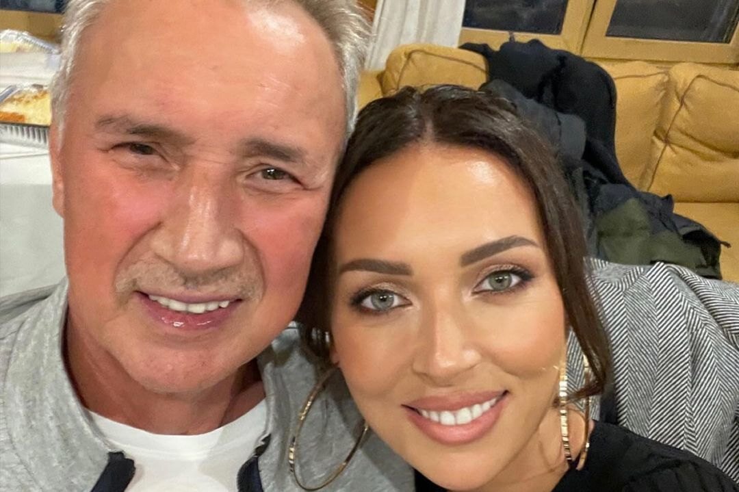     «Выиграла джек-пот в генетической лотерее»: Алсу снялась с отцом в день его рождения