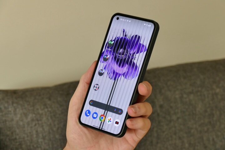 Качество и стиль экрана Nothing Phone 1 сравнимы с iPhone 13 Pro