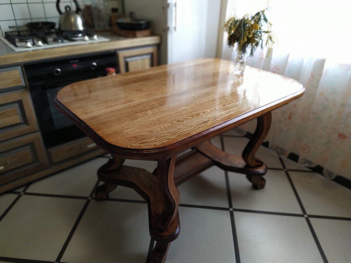 Стол кухонный