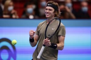    фото: bukmekerov.net Лаура Акопян