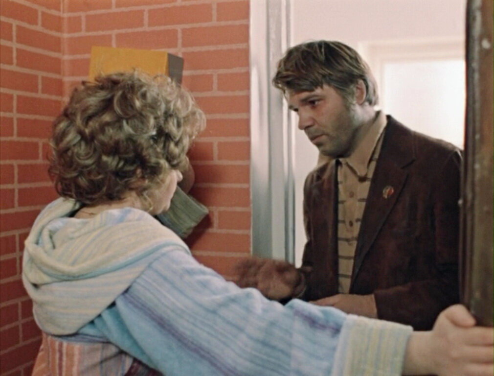 Кадр из фильма  «Москва слезам не верит» (1979). Скриншот.